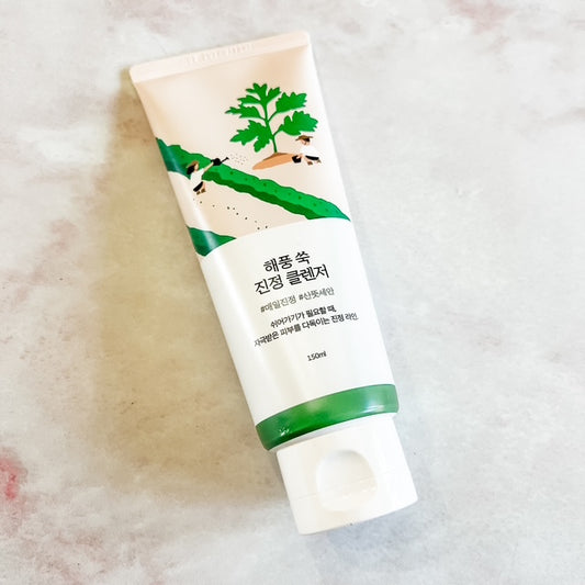 ROUND LAB Mugwort Calming Cleanser